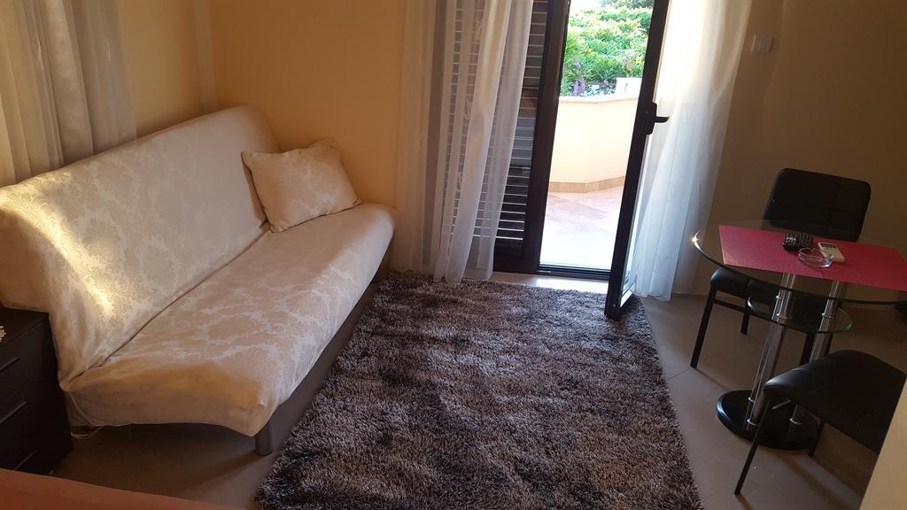 Apartments Grispolis 티바트 외부 사진